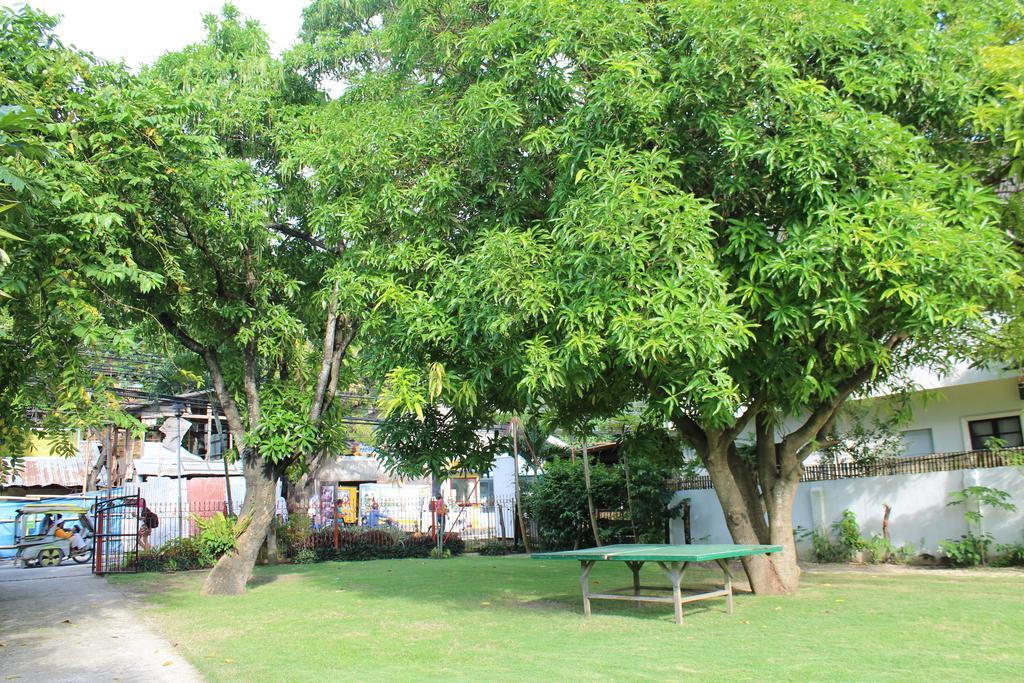 Tonglen Beach Resort Balabag  ภายนอก รูปภาพ