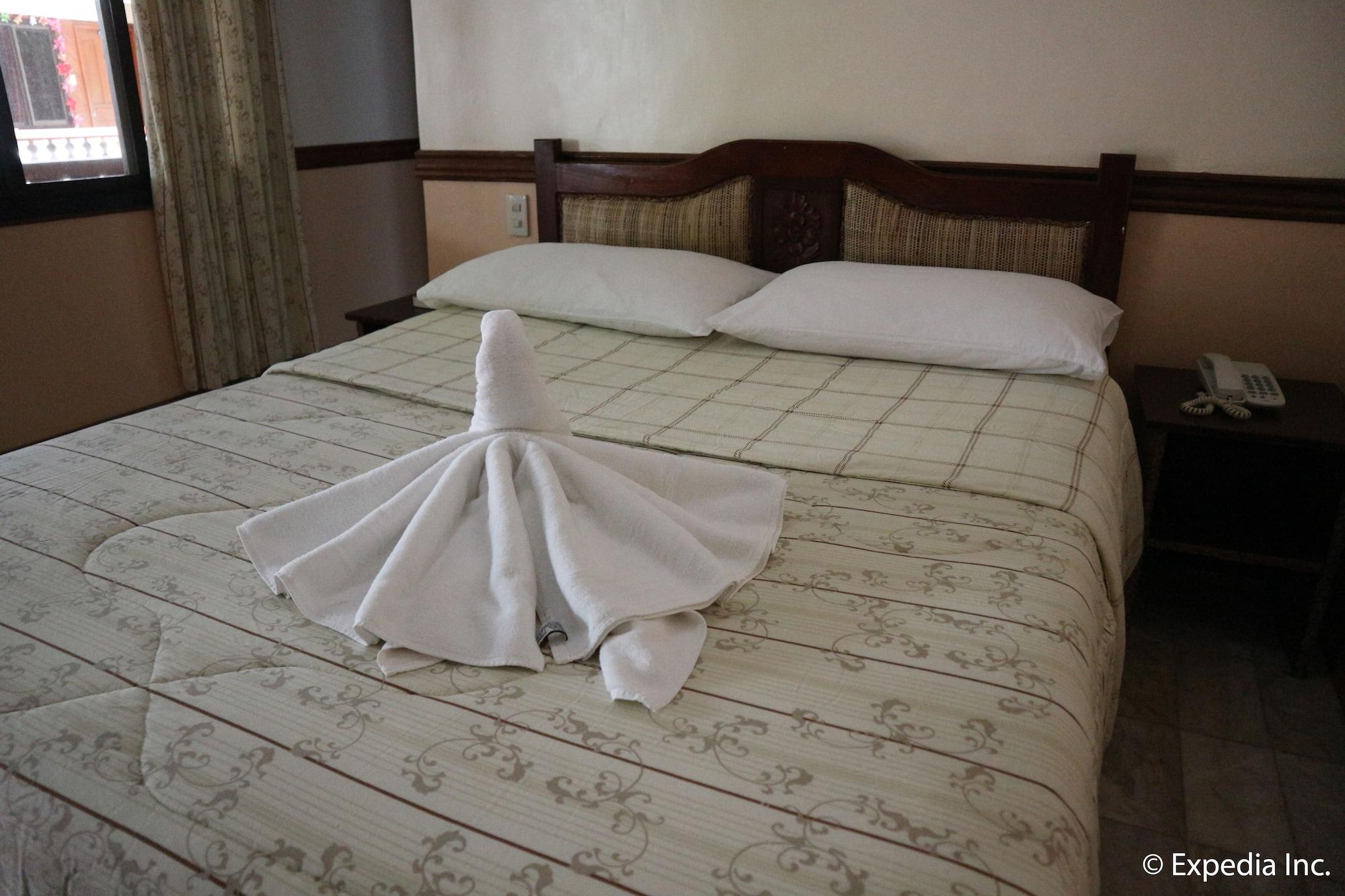 Tonglen Beach Resort Balabag  ภายนอก รูปภาพ